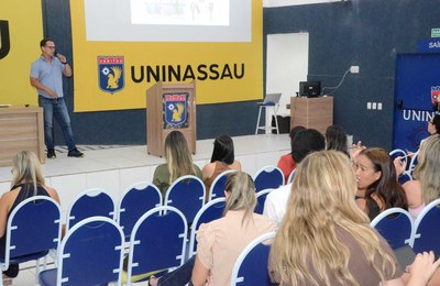 Sesau promove Encontro de Integração da Assistência Farmacêutica com representantes de 60 municípios