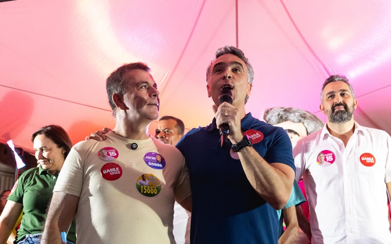 Rafael Brito reúne multidão em encontro na Grota das Piabas*