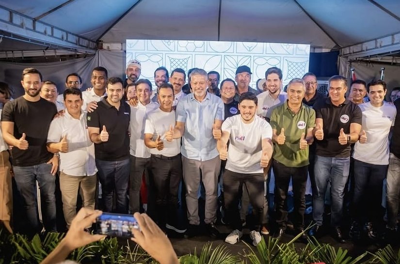 Arthur Lira consolida maior programa de mecanização agrícola de AL, com entrega de mais 111 tratores para a agricultura familiar