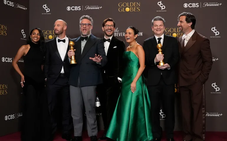 'One Battle After Another' e 'Hamnet' conquistam os principais prêmios no Globo de Ouro
