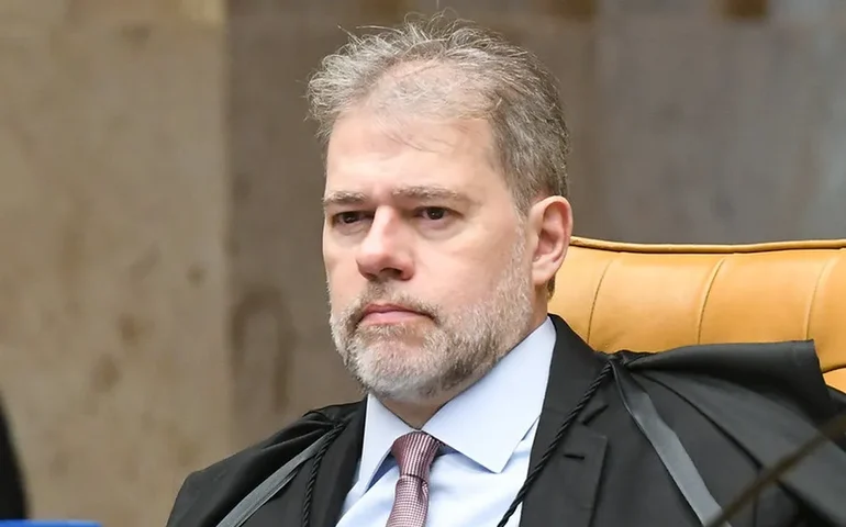 Ministro Dias Toffoli recebe alta hospitalar e vai se recuperar em casa