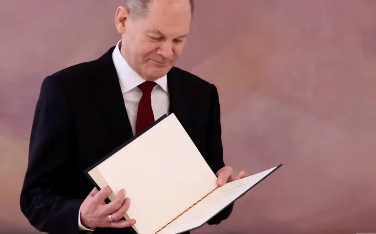 Defendemos o livre comércio e defenderemos nossos interesses, diz chanceler da Alemanha