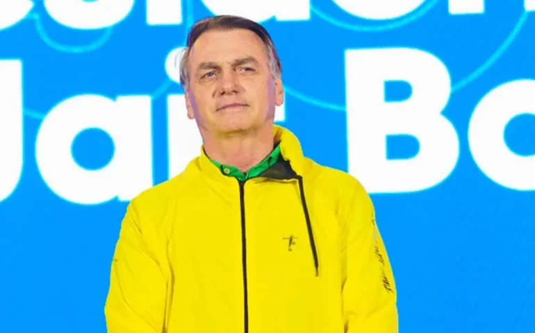 Centrão vê imagem de Bolsonaro fragilizada, mas evita trabalhar por sucessor sem endosso do ex-presidente