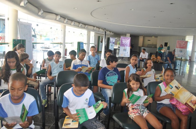 Alunos de escolas municipais visitam Memorial à República