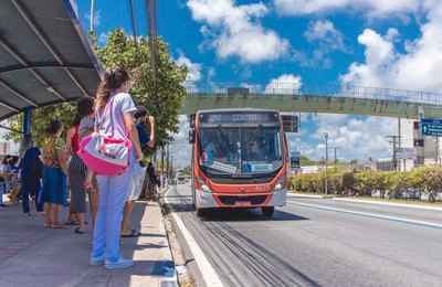 Mulheres podem solicitar o desembarque fora dos pontos de ônibus