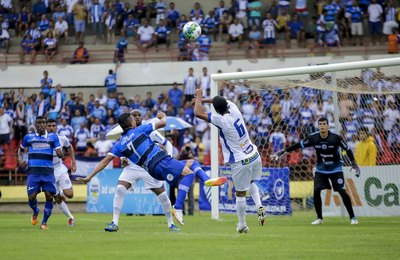 Sem derrotas por 3 ou mais gols de diferença em 2016, torcida do CSA sonha com final
