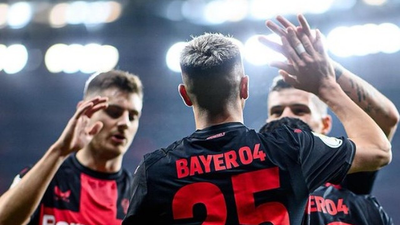 Bayer Leverkusen mantém boa fase e avança sem sustos às quartas na Copa da Alemanha