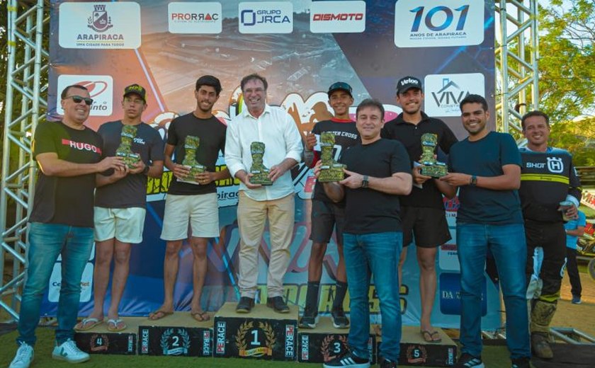 Luciano Barbosa anuncia recurso federal para arena fixa do Viva Motocross no encerramento do evento