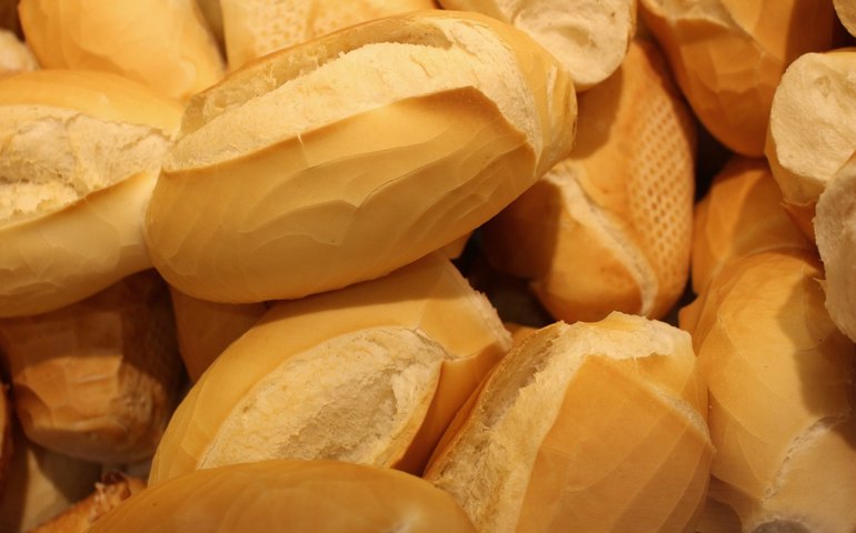 Pãozinho francês tem reajuste com disparada do preço do trigo