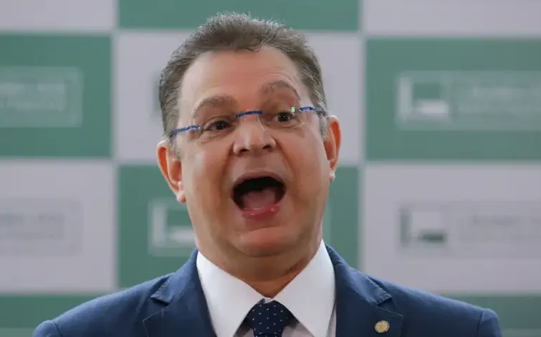 Líder do PL conta com deputados que escondem voto 'por medo do STF' para pressionar por anistia