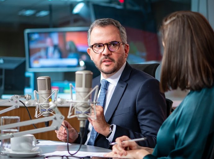 “Estamos buscando soluções concretas para o transporte aéreo regional”, ressalta o ministro Tomé Franca