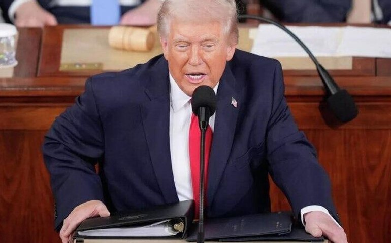 Trump promete 'golpes muito duros' contra o Irã nos próximos dias