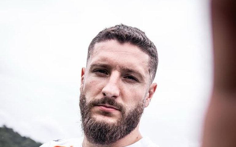 Zé Rafael diz que pensou em parar e crê em retomada do Santos: 'Temos um time competitivo'