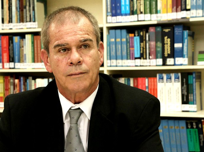 Ampal promove ato de desagravo em favor do promotor Luiz Tenório