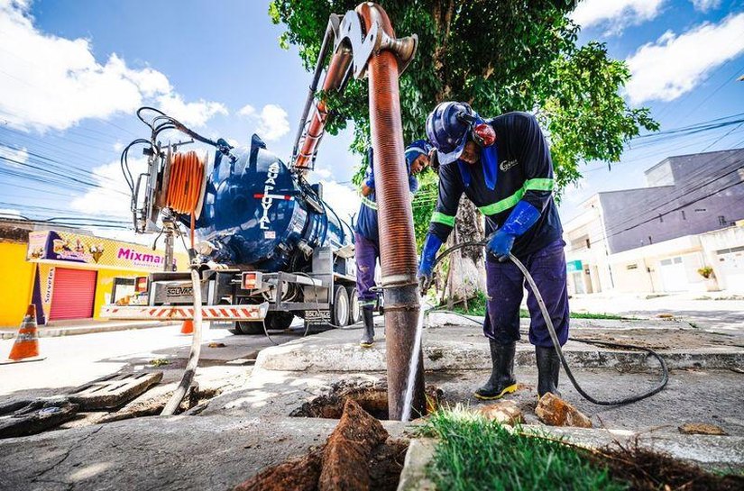 Infraestrutura retira 469 toneladas de entulho da rede de drenagem em setembro