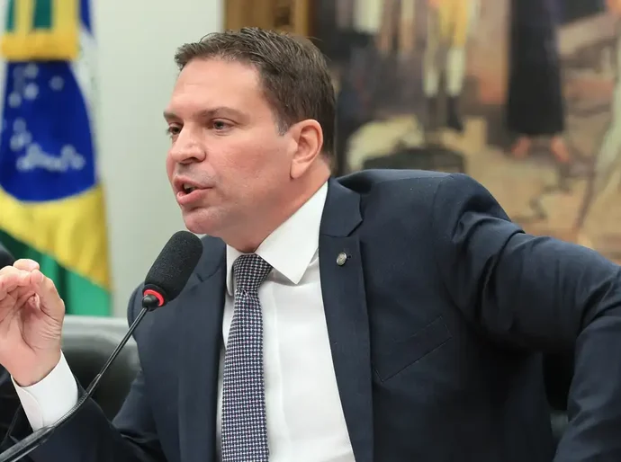 Foragido nos EUA, Ramagem é ouvido pelo STF por videoconferência