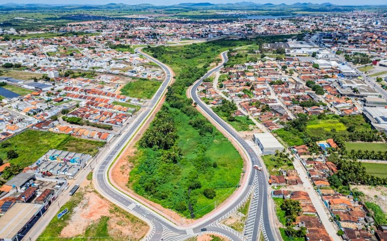 Adolescente é flagrado com canivete durante patrulhamento policial no Bosque das Arapiracas
