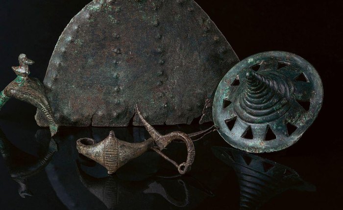 Arqueólogos descobrem um tesouro com mais de 3.000 anos na Hungria Arqueólogos descobrem um tesouro com mais de 3.000 anos na Hungria