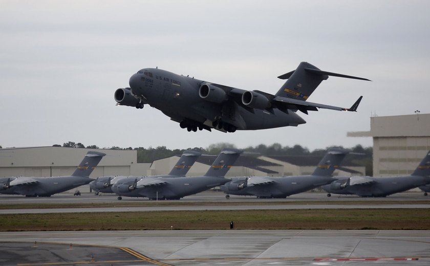 EUA teriam reimplantado armas nucleares no Reino Unido, diz agência