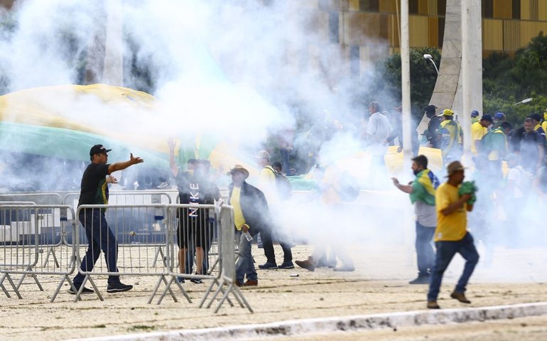 Braga Netto jogava vôlei durante atos do 8 de janeiro, diz testemunha