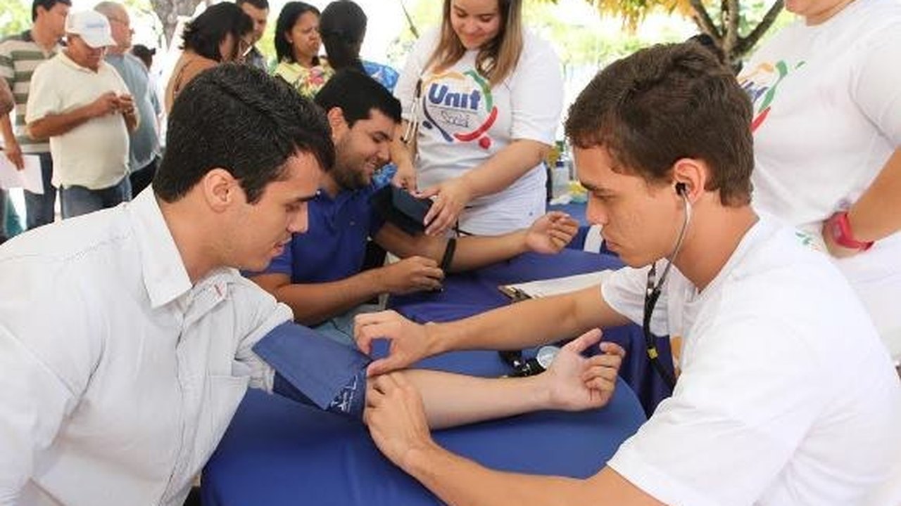 Semana do Servidor tem início na Educação com serviços de saúde