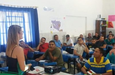 Educação de Delmiro oferta curso para motorista que transportam estudantes