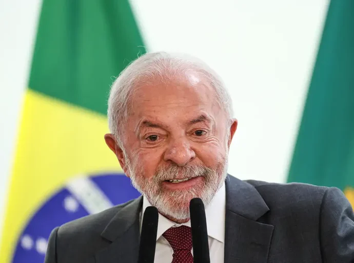 Lula faz discurso de Natal em cadeia nacional de rádio e televisão