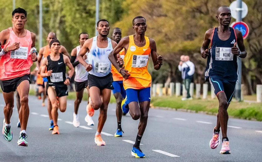 Atleta perde primeiro lugar após ser perseguido por cachorro durante maratona na Argentina