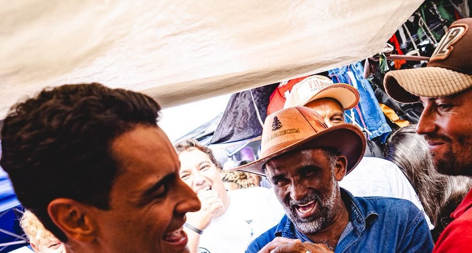 “Venderam a água e entregam o pior saneamento do Brasil”, afirma JHC durante romaria em Dois Riachos