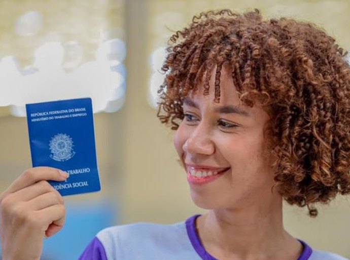 Brasil tem menor desemprego da série histórica para o trimestre encerrado em abril