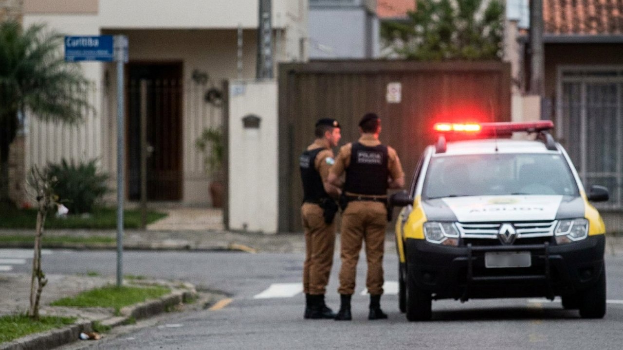 Criança faz sinal universal de pedido de socorro e homem é preso por tentativa de estupro no PR