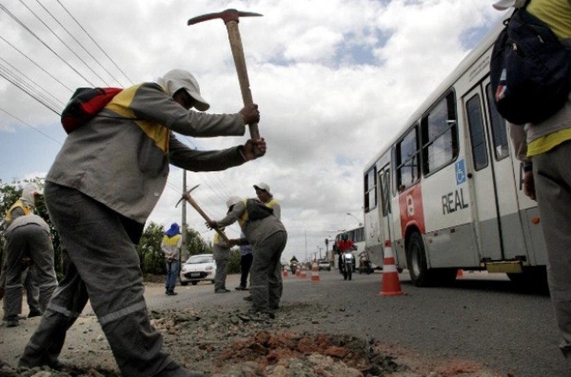 Avenida Cachoeira do Meirim passa por total recuperação do asfalto