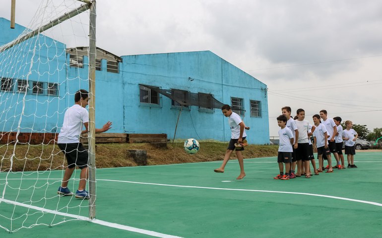 Comissão aprova presença obrigatória de profissional de Educação Física nas escolinhas de futebol