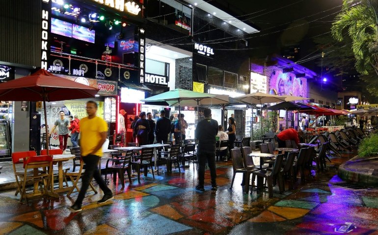 Pedofilia e prostituição: conheça o lado obscuro do turismo em Medellín