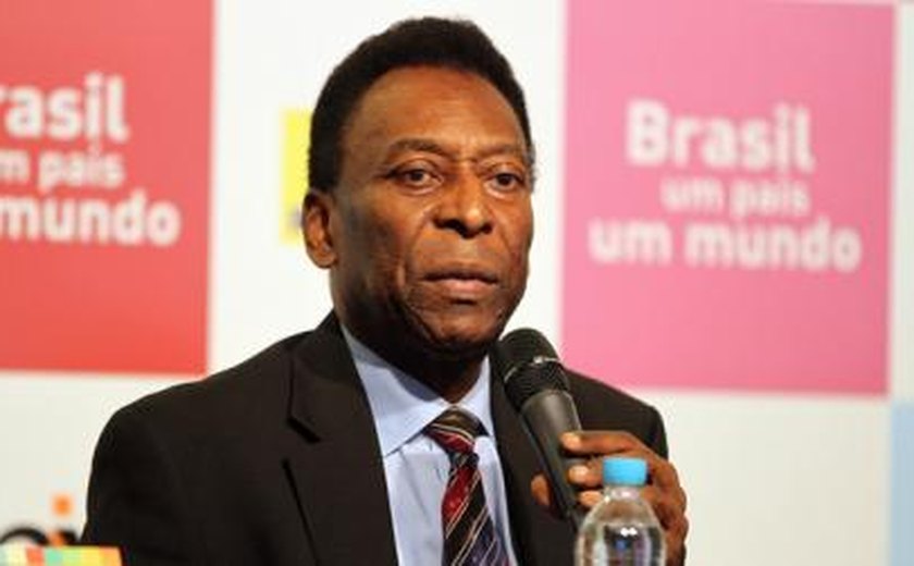 Hemodiálise de Pelé é suspensa, mas ex-jogador continua na UTI