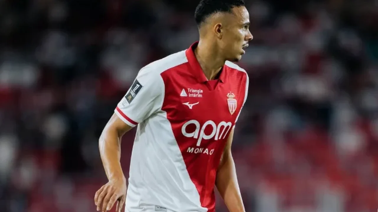 Vanderson é convocado por Ancelotti e substitui lesionado Wesley na seleção brasileira