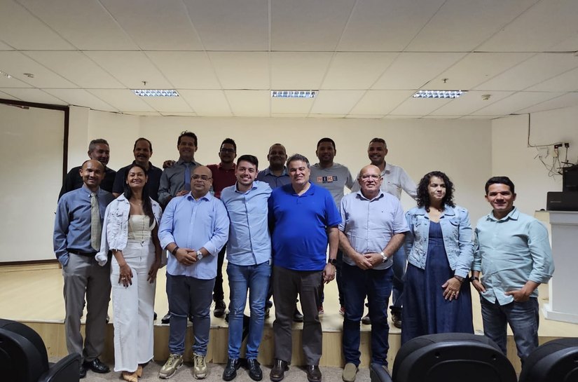 Em encontro político, Samyr Malta recebe lideranças em Maceió
