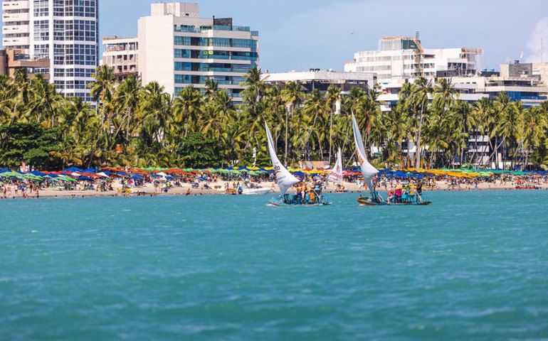 Maceió está entre os destinos nacionais mais buscados por estrangeiros para o Carnaval