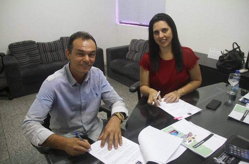 Prefeitura de Anadia adere ao Conisul para viabilizar economia na compra de medicamentos
