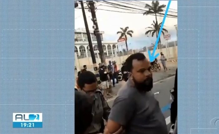 Sérgio Praxedes foi indiciado pela morte de duas pessoas e lesão de uma terceira vítima Sérgio Praxedes foi indiciado pela morte de duas pessoas e lesão de uma terceira vítima