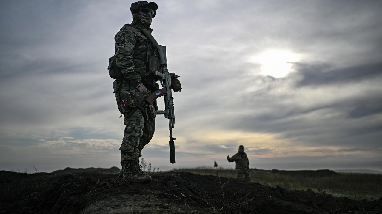 Tropas russas libertam 11 povoados na zona da operação militar especial, relata MD