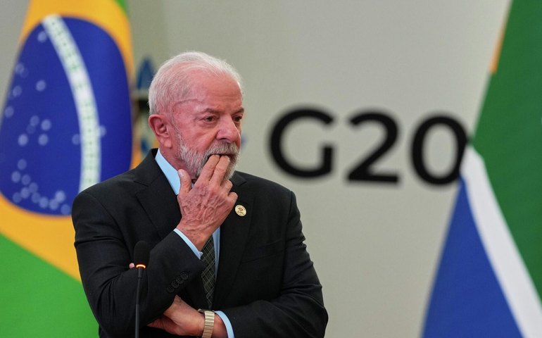 Brasil segue dividido: desaprovação a Lula fica em 50,7%, diz AtlasIntel