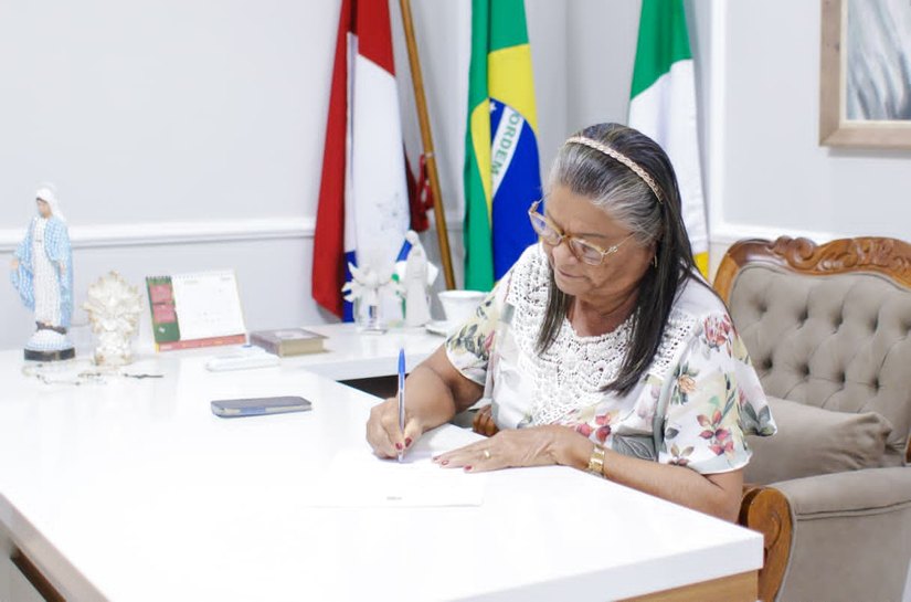 Tia Júlia inicia ajustes no governo para fortalecer gestão e acelerar ações do Plano de Governo