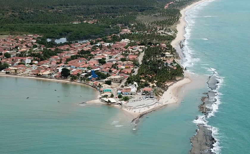 Associação Cocriar realiza feira cultural no Pontal de Coruripe em parceria com a Prefeitura