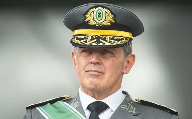 Comandante diz que integrantes do Exército devem 'pautar ações pela legalidade'