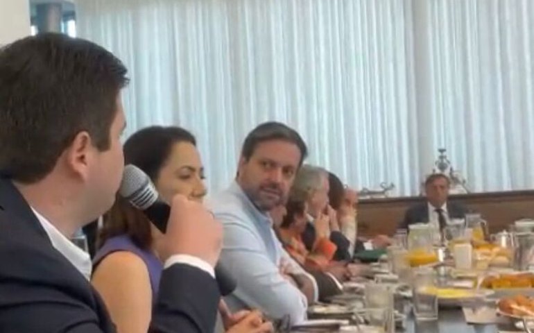 Em reunião com Bolsonaro, Davi afirma que em Alagoas o senado não será dos Renans