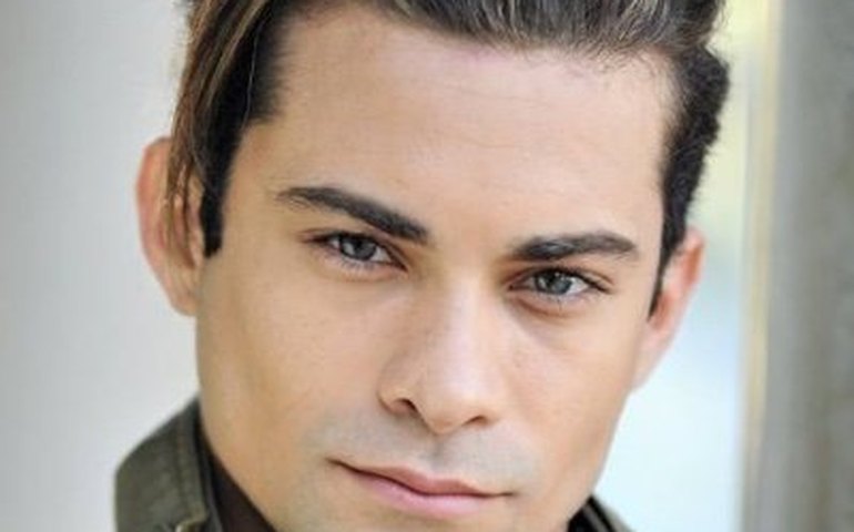 Ator de 'Power Rangers' está foragido após empurrar idoso que usava andador; veja vídeo