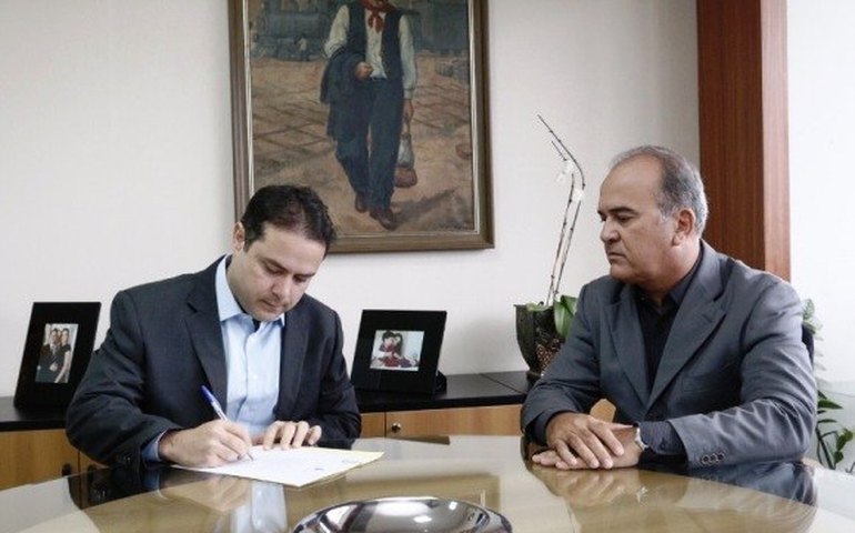 Governador Renan Filho nomeia Marcus Vasconcelos para a Arsal