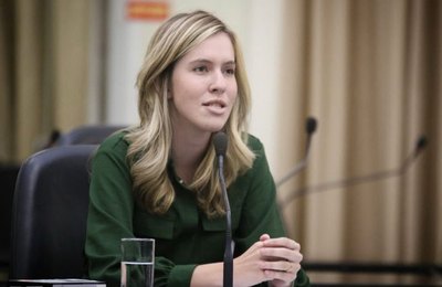 Cibele Moura solicita campanhas educativas para reduzir mortes maternas em Alagoas