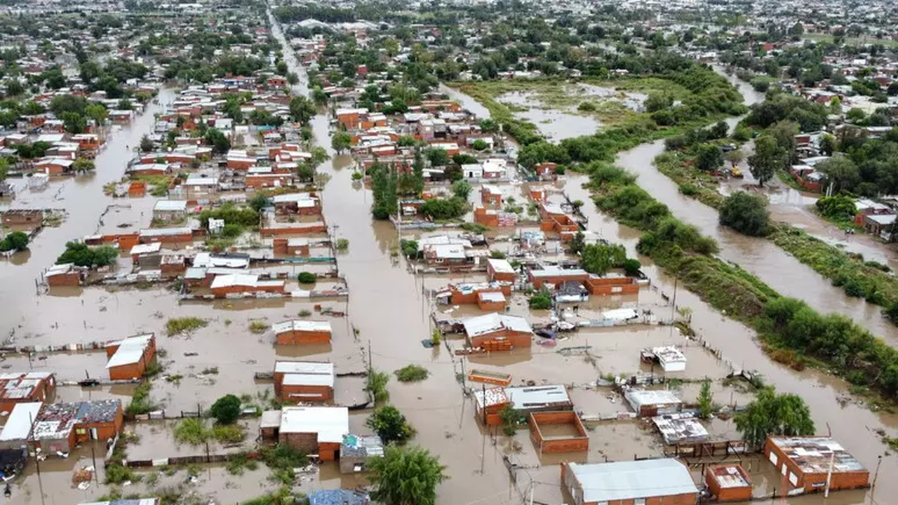 Enchente em cidade da Argentina mata ao menos 10